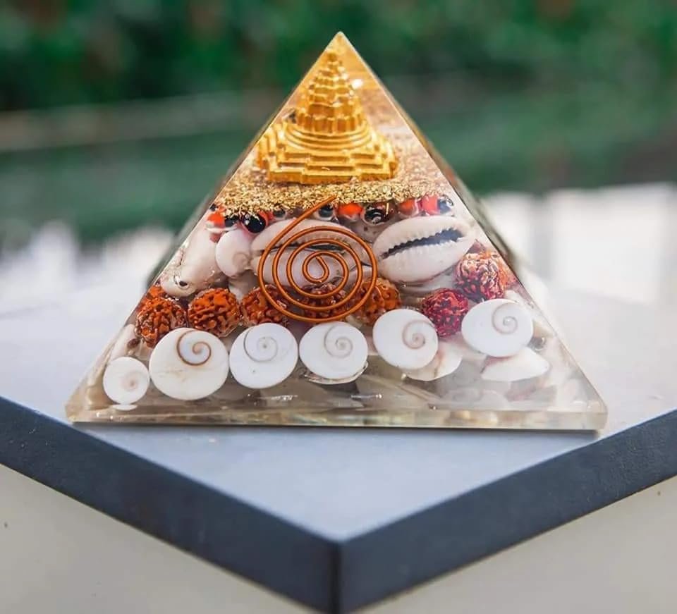 Laxmi Pyramid with Shree Yantra | Certified Gomati Chakra, Rudraksha & Cowrie | Vastu Energy Crystal Pyramid for Good Luck, Money, Wealth & Positive Energy | Spiritual Home Decor Gift Item
