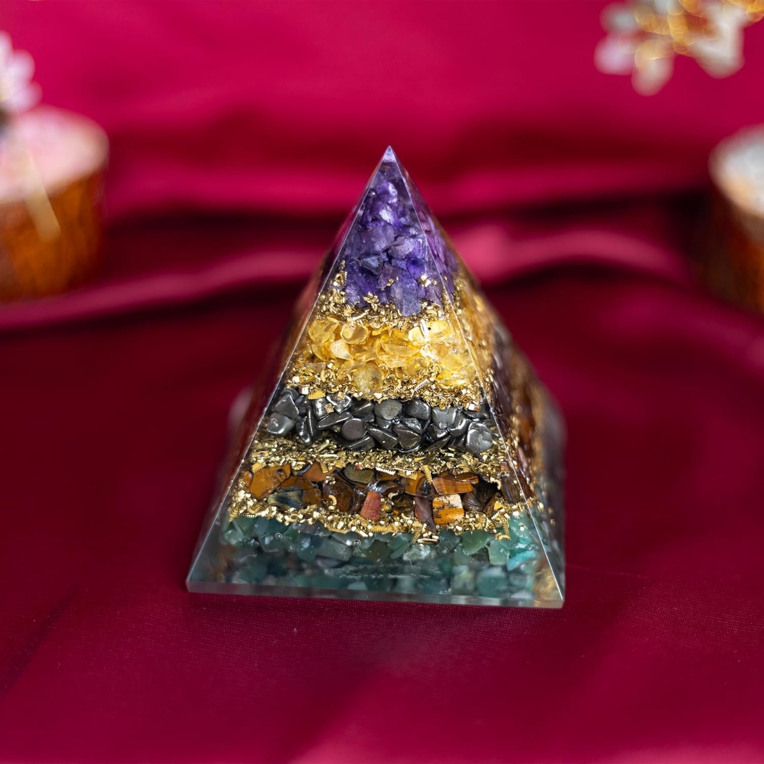 Money Magnet Pyramid | 7 Chakra Orgone Crystal Energy Generator | 8 cm Vastu Pyramid for Wealth, Success & Positive Energy | Spiritual Decorative Showpiece for Home & Office